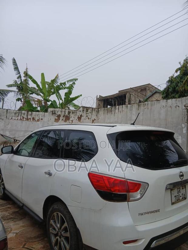 Nissan Pathfinder SL FWD 2013 White