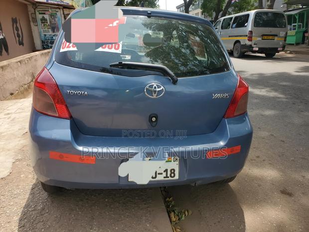 Toyota Yaris Base Hatchback 5dr 2010 Blue