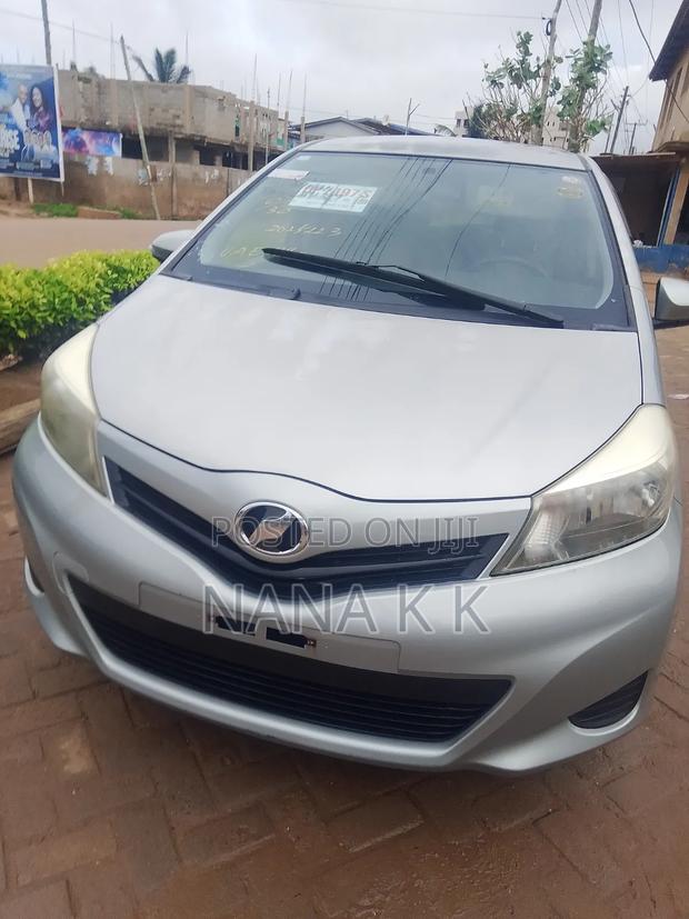 Toyota Vitz 2013 Gray