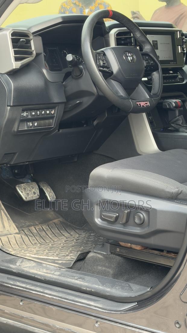 Toyota Tundra SR5 2022 Gray