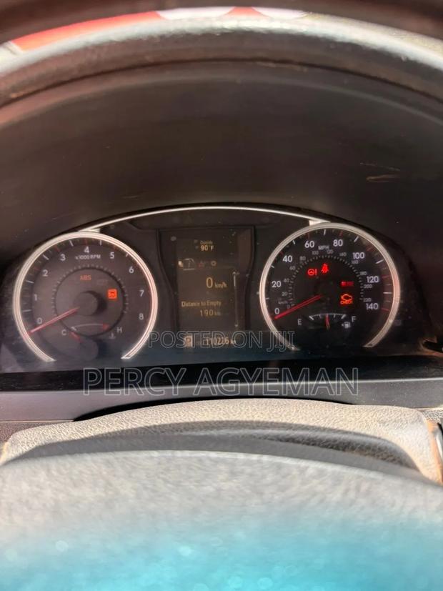 Toyota Camry XLE 4dr Sedan (2.5L 4cyl 6A) 2015 Silver