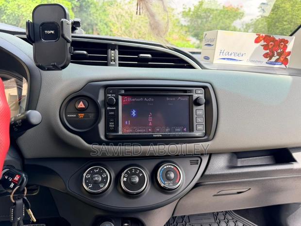 Toyota Yaris 2015 Gray