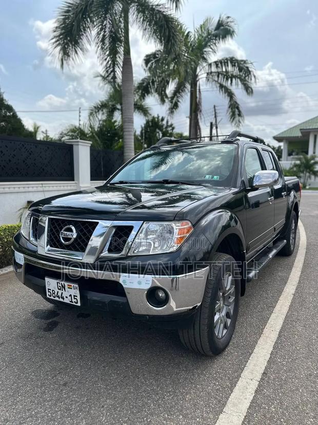 Nissan Frontier 2011 Black