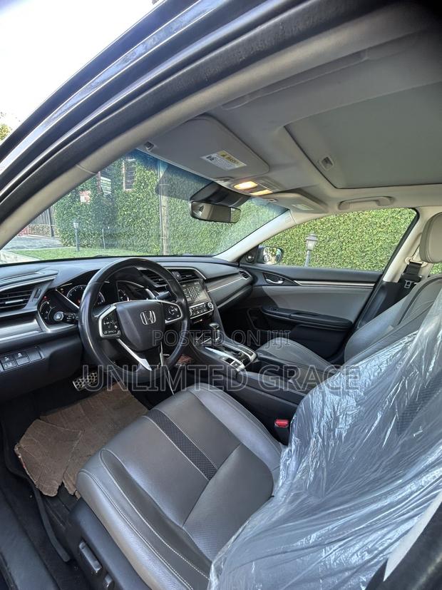 Honda Civic Touring Sedan 2020