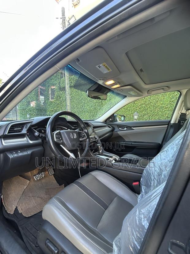 Honda Civic Touring Sedan 2020