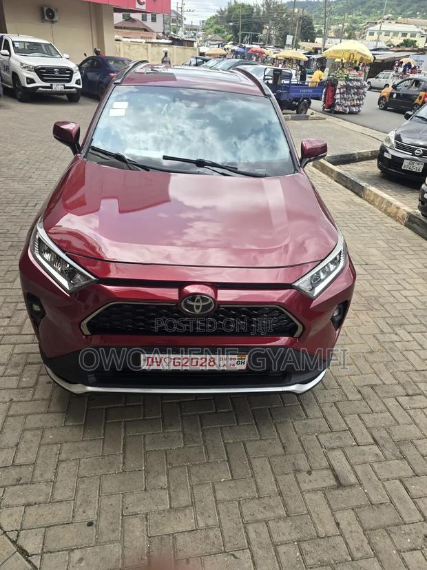 Toyota RAV4 XLE Premium FWD 2020 Burgundy