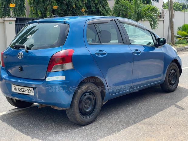 Toyota Vitz 1.3 AWD 3dr 2010 Blue