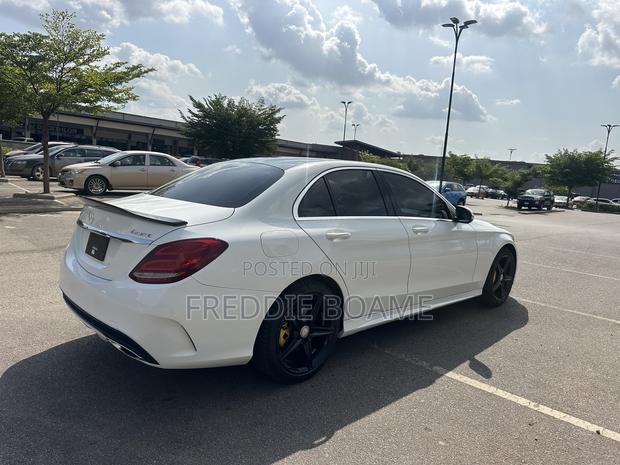 Mercedes-Benz C300 2017 White