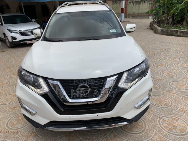 Nissan Rogue SV AWD 2018 White