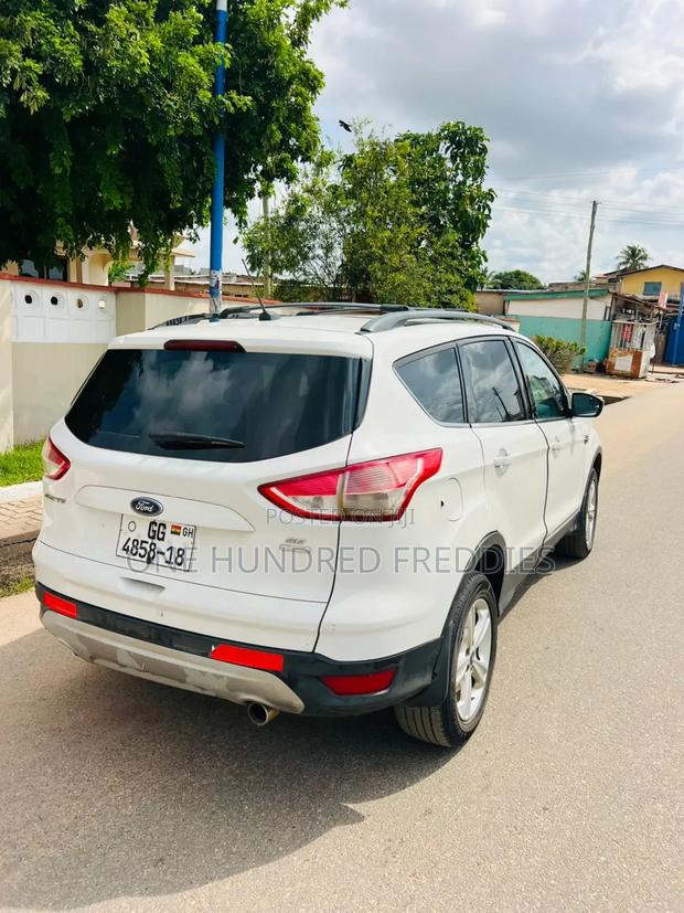 Ford Escape SE FWD 2016 White