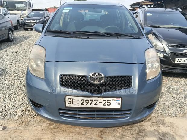 Toyota Yaris 2012 Blue