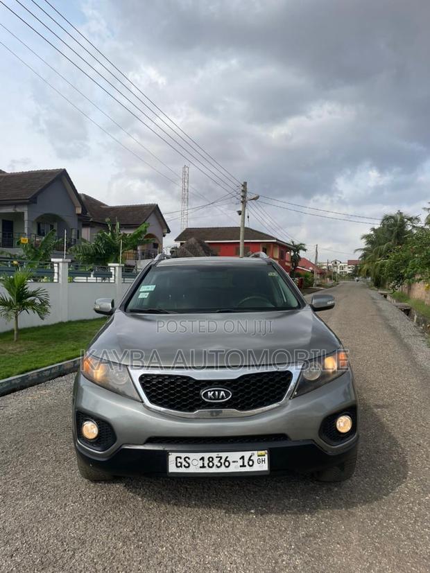 Kia Sorento 2011 Gold