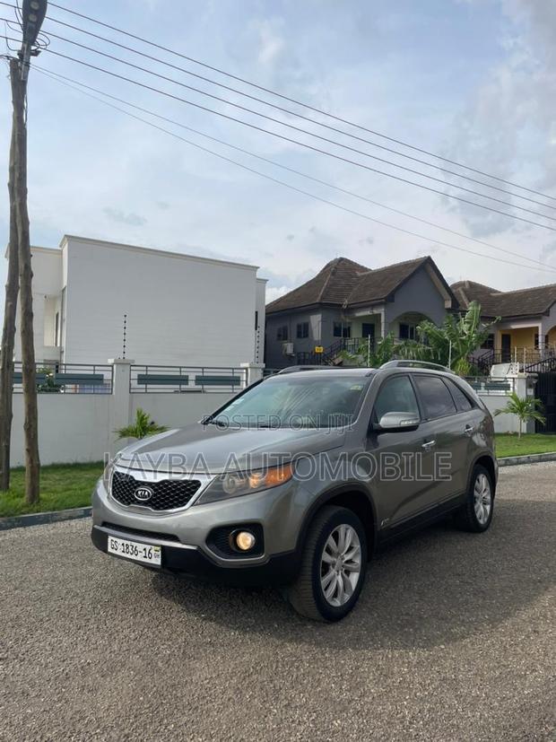 Kia Sorento 2011 Gold