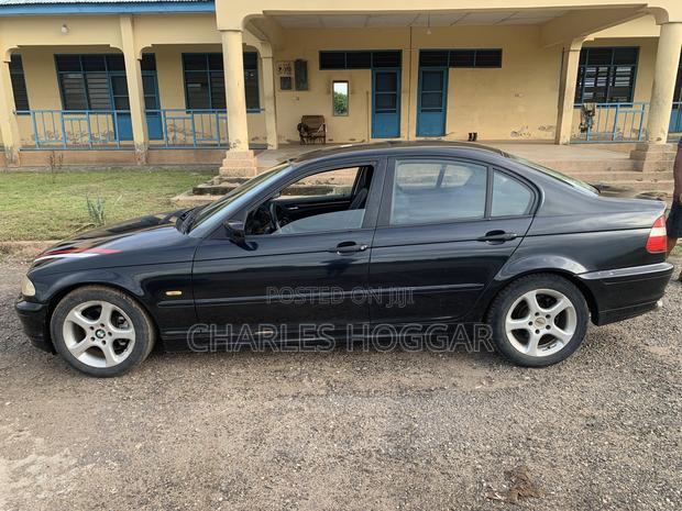 BMW 323i 2004 Black