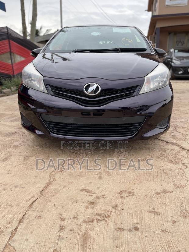 Toyota Vitz 1.3 AWD 3dr 2013 Black