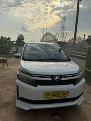 Toyota Voxy SV Premium 2014 White for sale