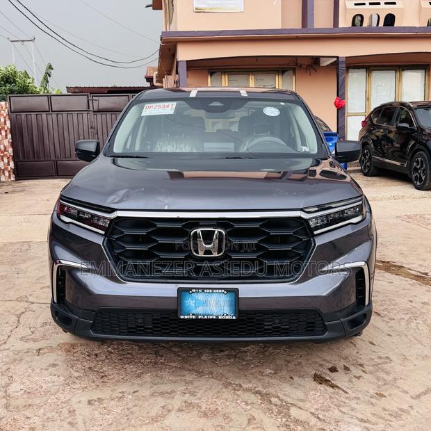 Honda Pilot EX-L 8 Passenger AWD 2023 Gray