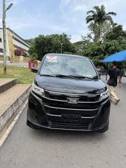 Toyota Noah 2.0 AWD (8 Seater) 2017 Black for sale