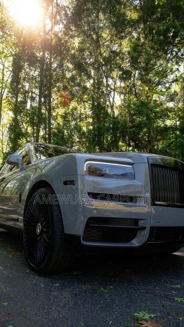Rolls-Royce Cullinan Black Badge 2022 Green