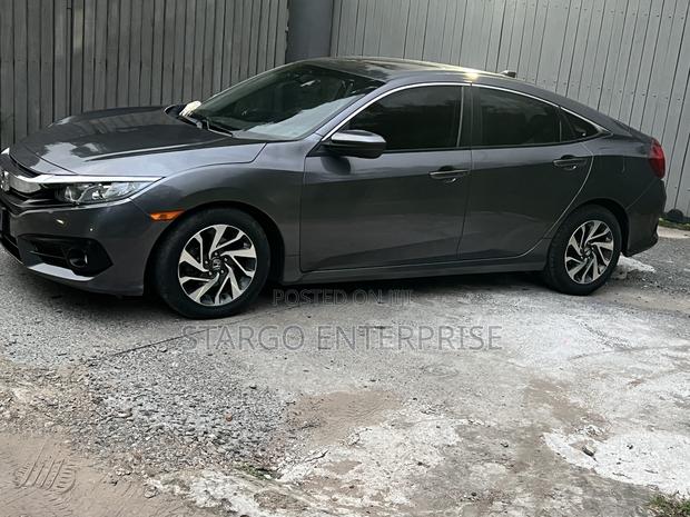 Honda Civic EX 4dr Sedan (2.0L 4cyl) 2017 Gray