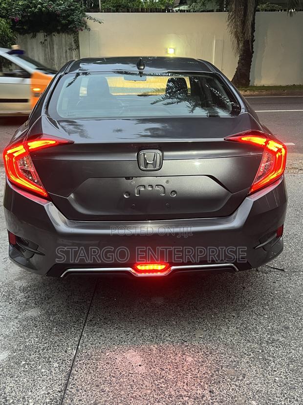 Honda Civic EX 4dr Sedan (2.0L 4cyl) 2017 Gray