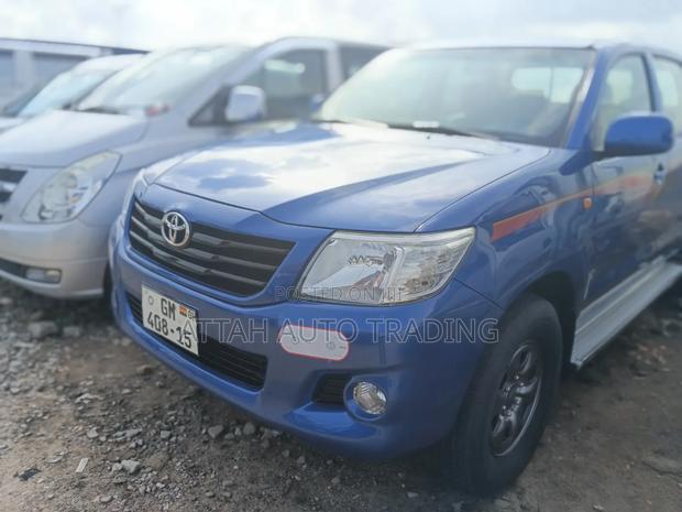 Toyota Hilux 2012 Blue