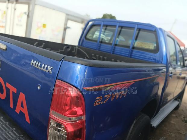 Toyota Hilux 2012 Blue