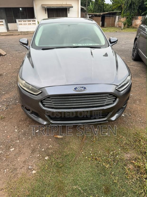 Ford Fusion 2014 Gray