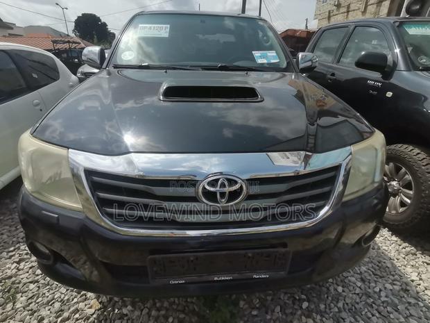 Toyota Hilux 2015 Black