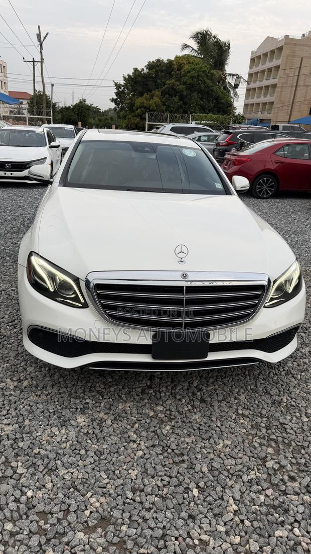 Mercedes-Benz E300 2018 White