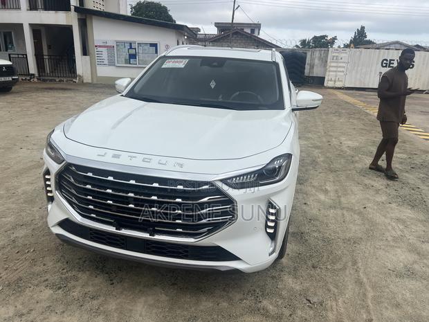 Jetour X70 Plus 1.6 7-Seater FWD 2021 White