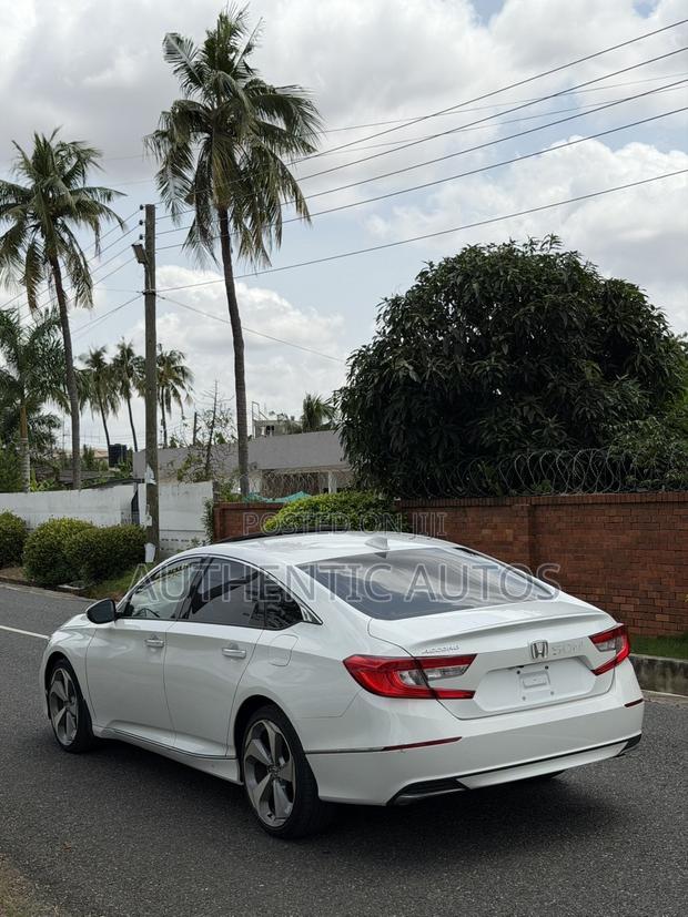 Honda Accord EX-L (1.5L 4cyl Turbo CVT) 2019 White
