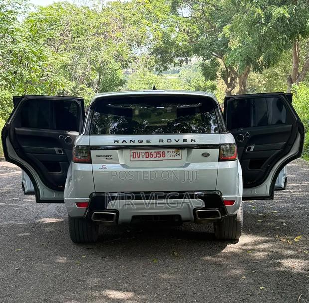 Land Rover Range Rover Sport 2022 Silver