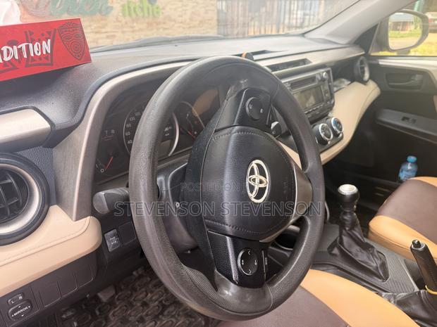 Toyota RAV4 LE 4dr SUV (2.5L 4cyl 6A) 2014 Silver