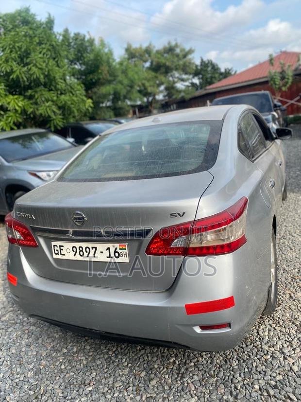 Nissan Sentra SV 4dr Sedan (1.8L 4cyl CVT) 2015 Silver