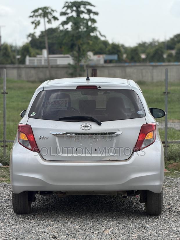 Toyota Vitz 2013 Gray