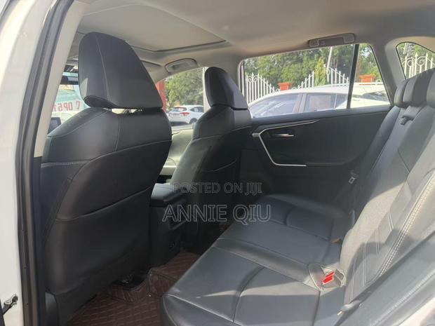 Toyota RAV4 Limited FWD 2023 White