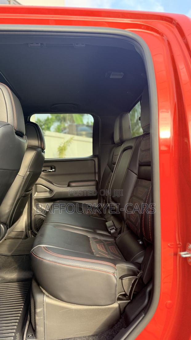 Nissan Frontier Crew Cab 4x4 PRO-4X 2025 Red