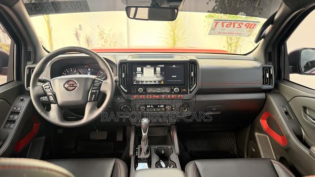 Nissan Frontier Crew Cab 4x4 PRO-4X 2025 Red