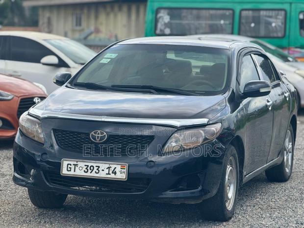 Toyota Corolla LE 4dr Sedan (1.8L 4cyl 4A) 2010 Black
