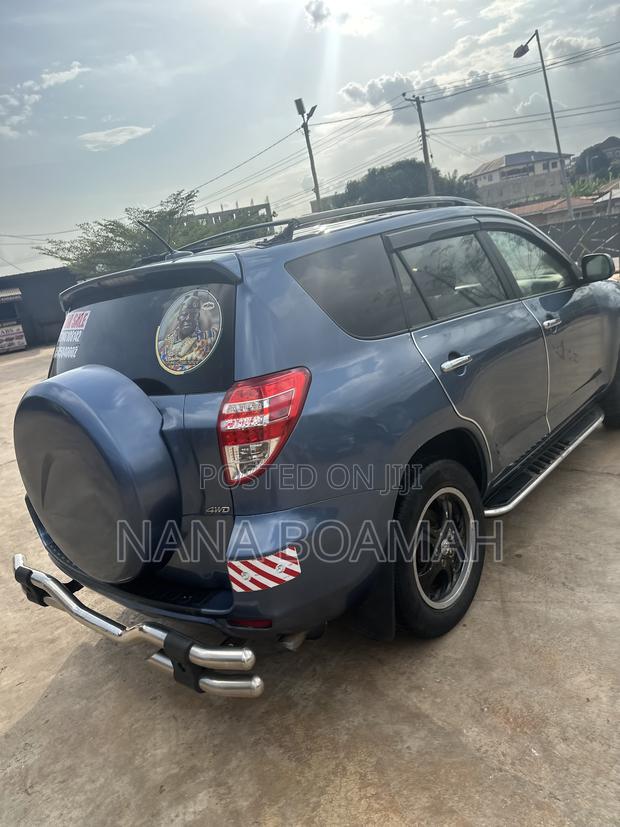 Toyota RAV4 2012 Blue