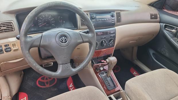Toyota Corolla 2007 Orange