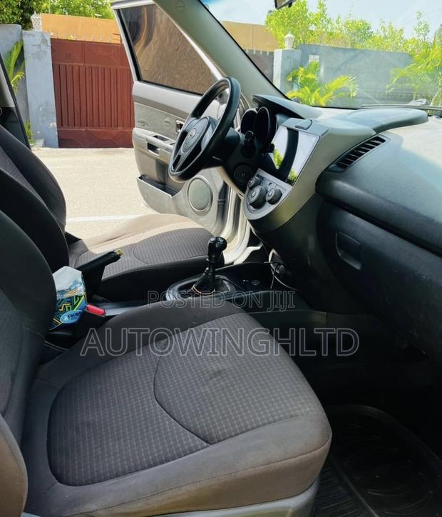 Kia Soul 2011 Silver