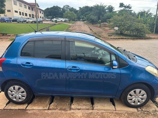 Toyota Vitz 2010 Blue