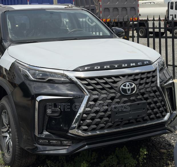 New Toyota Fortuner 2025 Black