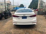 Hyundai Elantra SE Sedan FWD (2.0L 4cyl 6M) 2017 White for sale