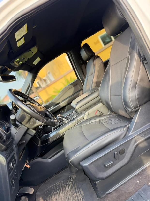 Ford F-150 XLT 2022 White