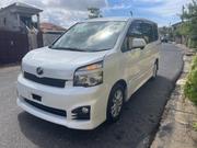 Toyota Voxy 2013 White for sale