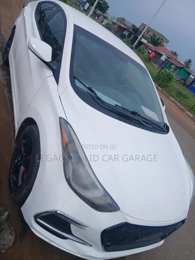 Hyundai Elantra 2013 White
