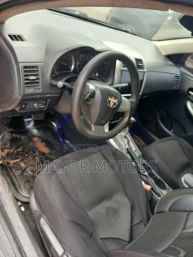 Toyota Corolla S 4dr Sedan (1.8L 4cyl 4A) 2013